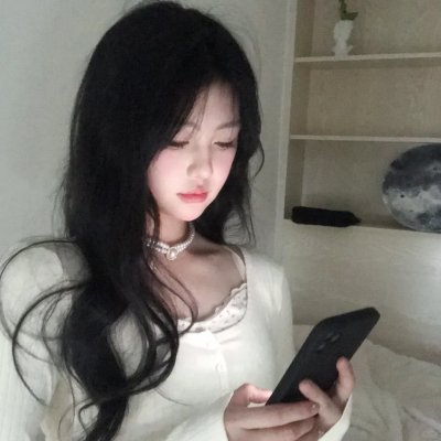 微光下的蓝色男孩封面